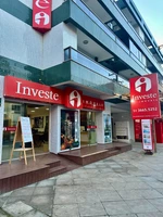 A nossa empresa conta com uma equipe especializada no mercado imobiliário de Capão da Canoa e região. Estamos há mais de 30 anos inseridos nesse ramo, contando também com a nossa construtora Investe. Participamos da história e ascensão de Capão da Canoa. Entre e sinta-se em casa, converse conosco para ter um atendimento personalizado e exclusivo.